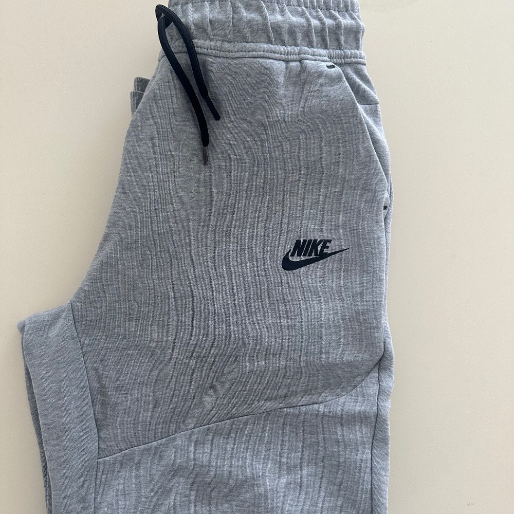 Nike Tech Sweatpants